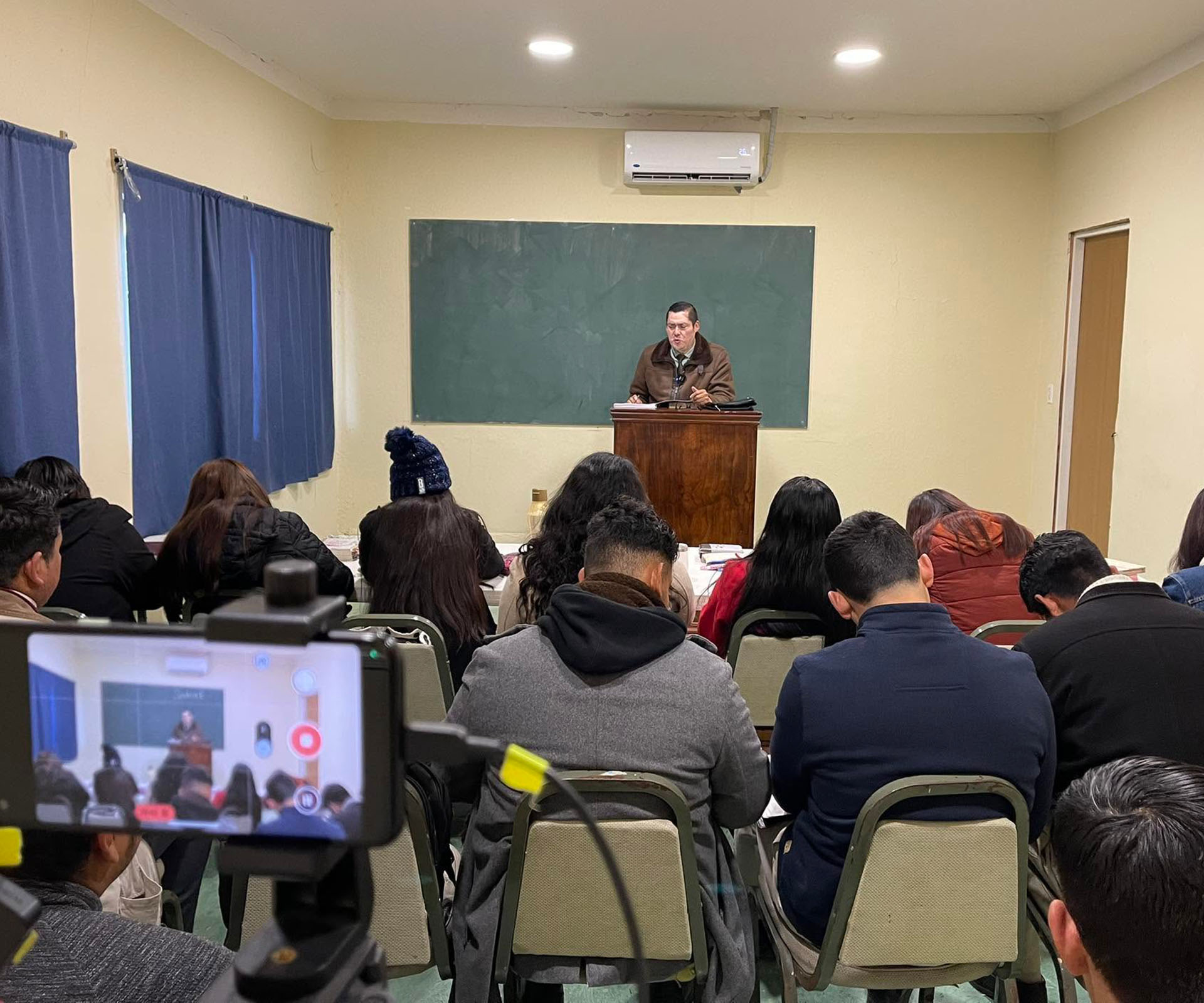 Estudio bíblico presencial en Monte Hebrón